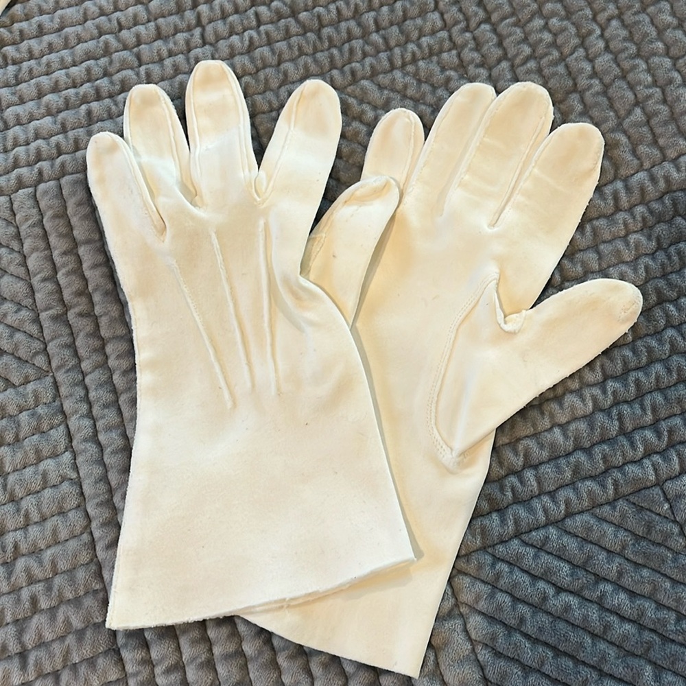 Vintage Cotton Gloves